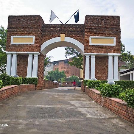 The Ffort Raichak. Hotel Calcutta Exterior foto